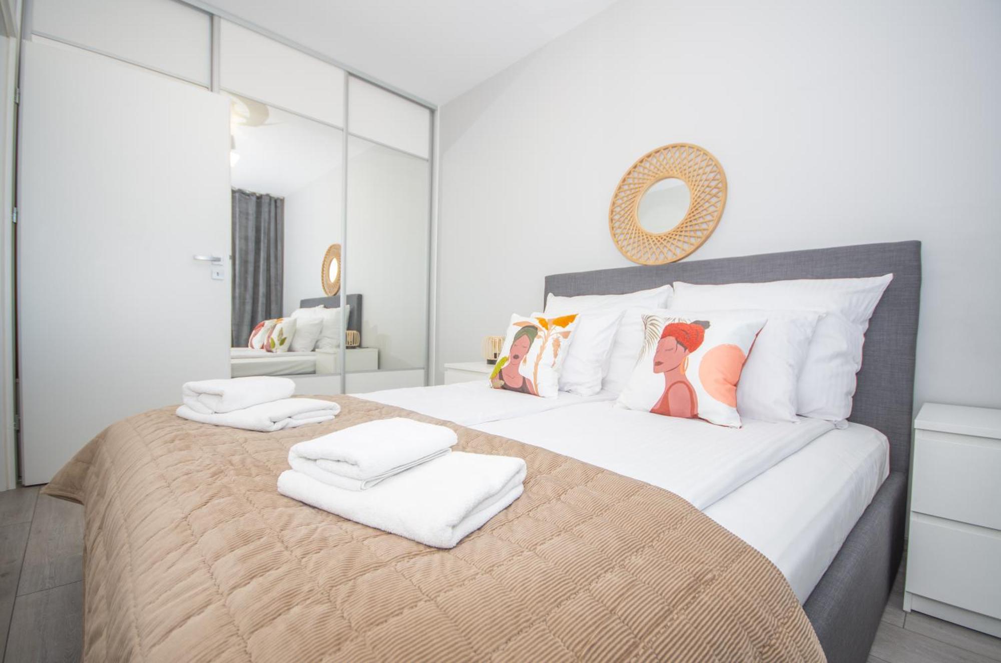 Inpoint Zablocie Modern Apartments For Work&Travel Krakow Luaran gambar